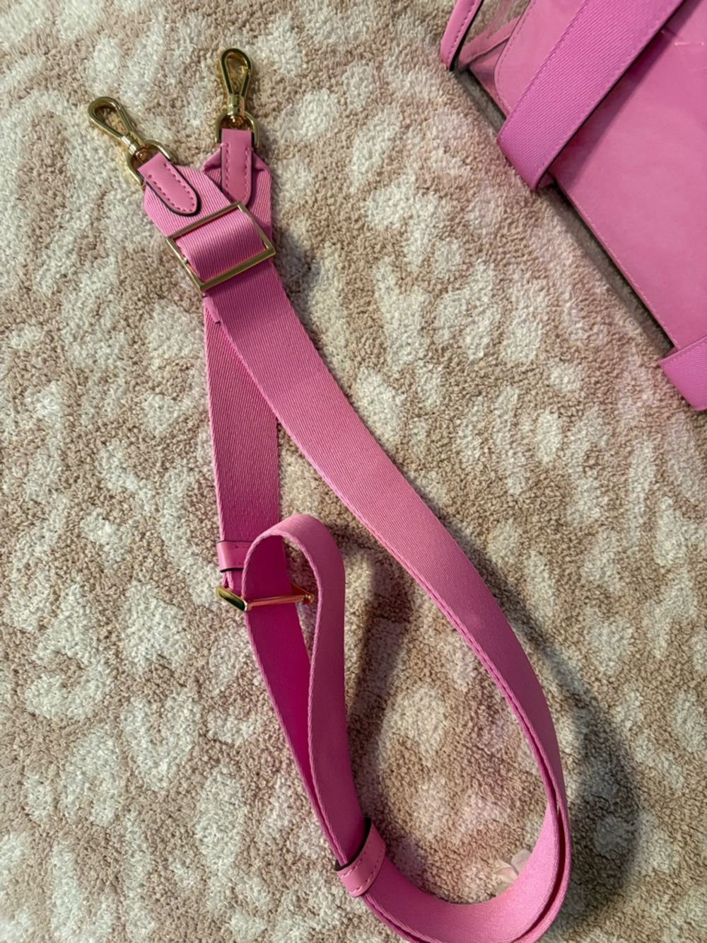 Kate Spade Kip Clear Small Tote in Pink - Picture 5 of 7